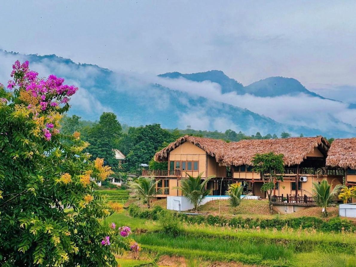 Hotel Mai Chau Onsen Retreat Esterno foto