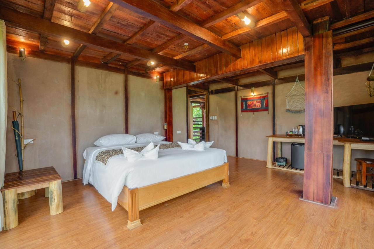 Hotel Mai Chau Onsen Retreat Esterno foto