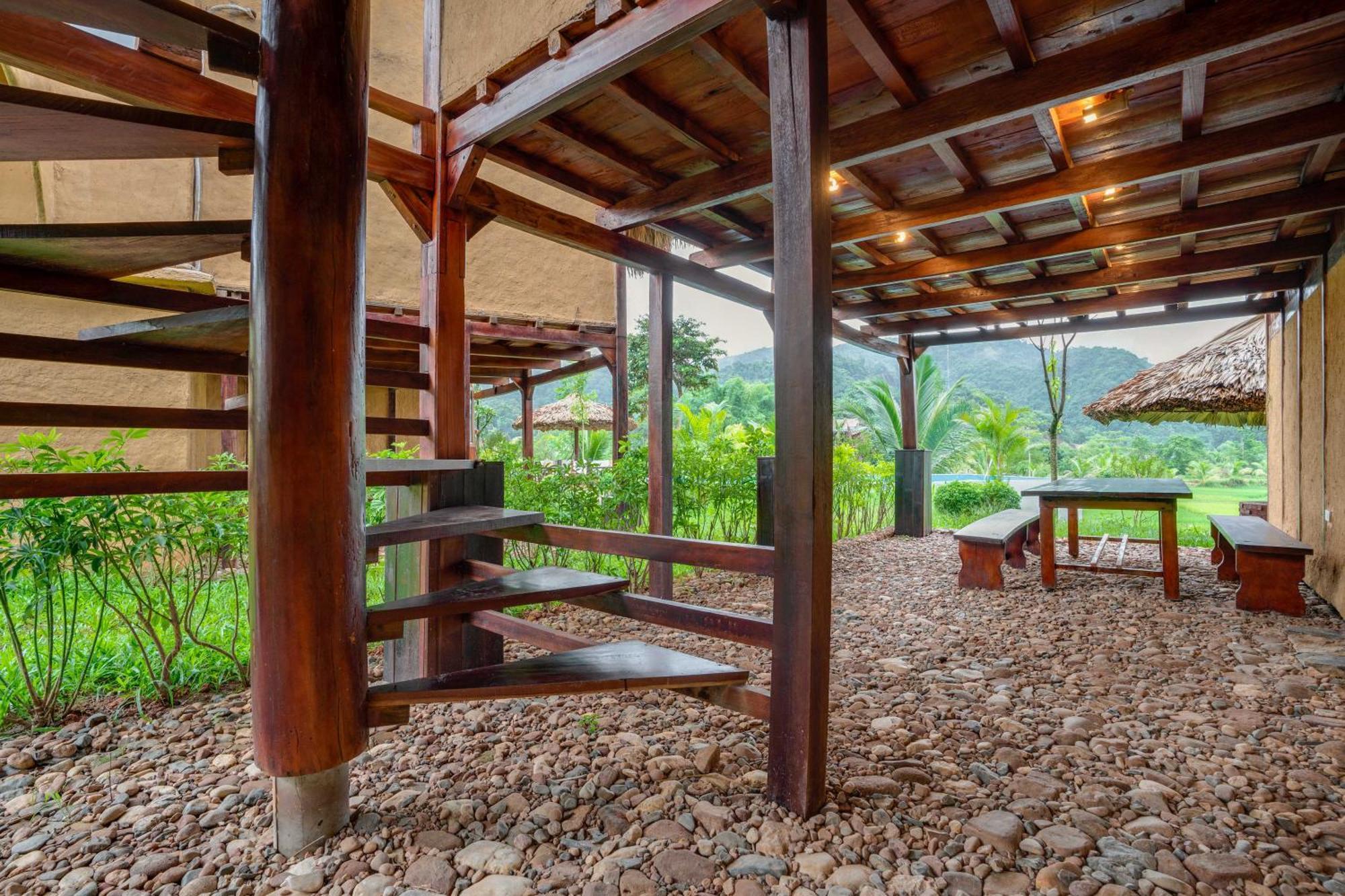 Hotel Mai Chau Onsen Retreat Esterno foto