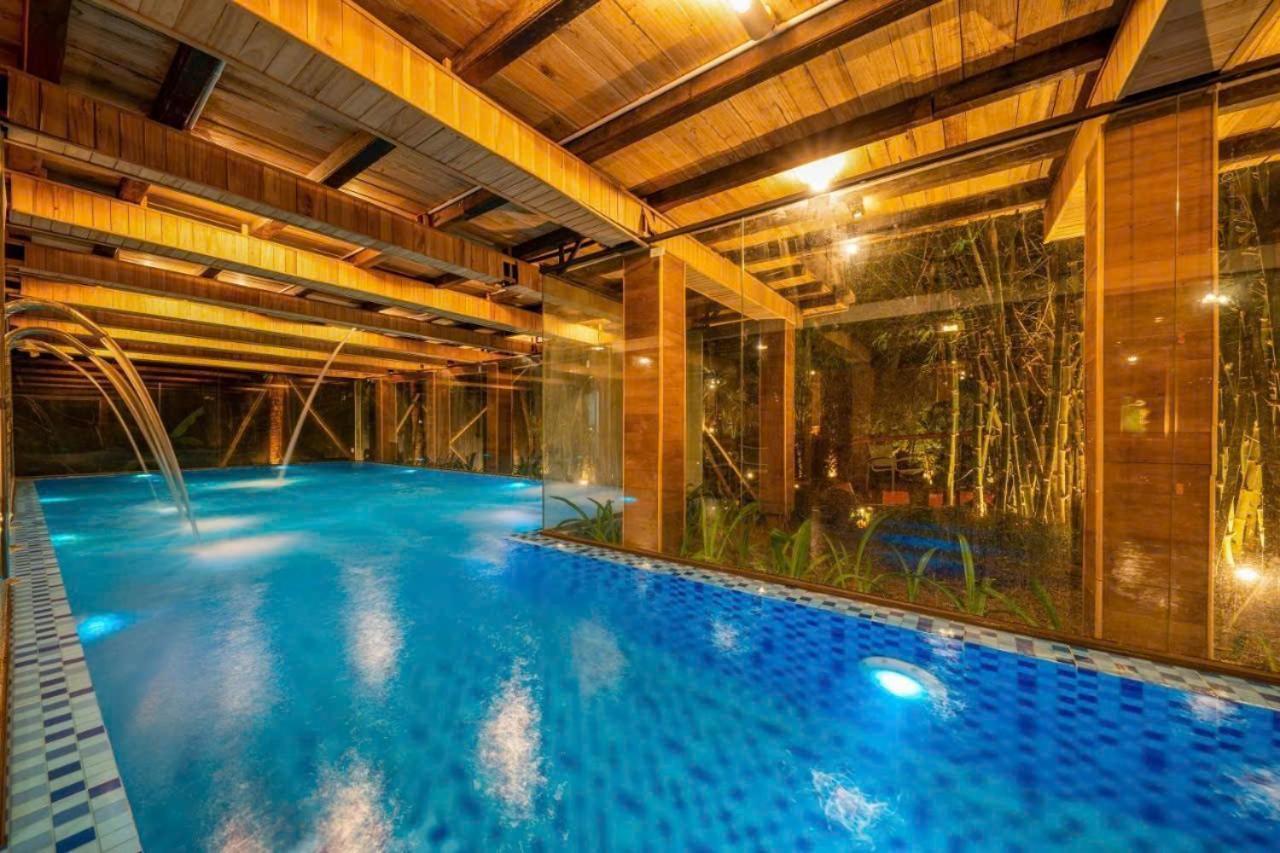 Hotel Mai Chau Onsen Retreat Esterno foto